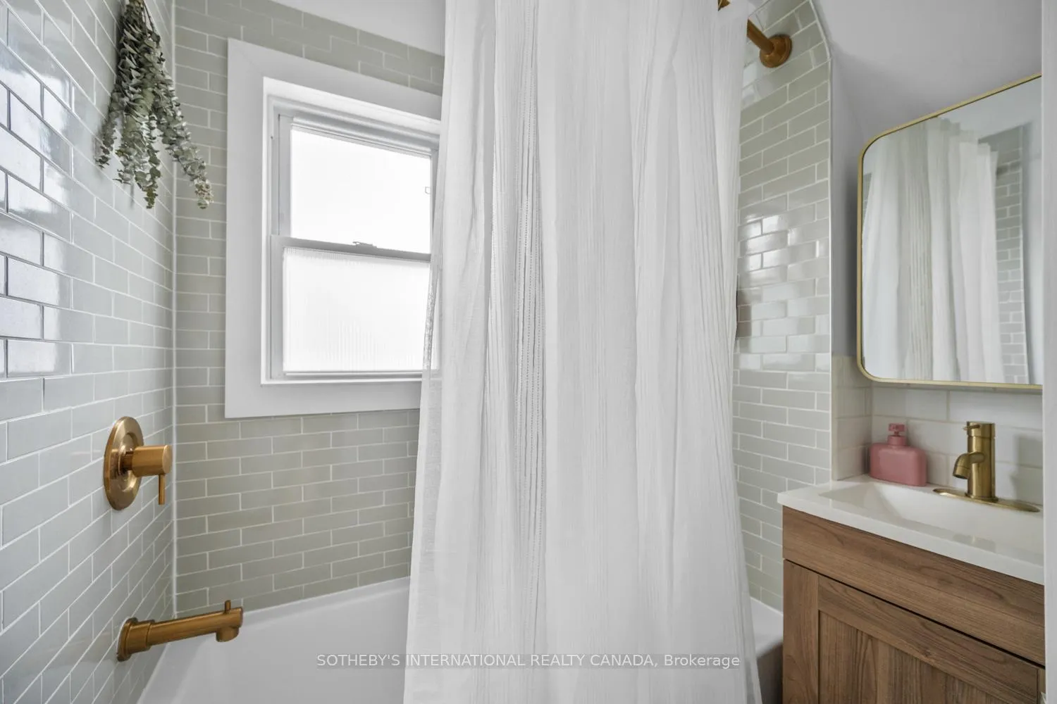 Photo 21 of 114 Glenvale Boulevard, Toronto, Leaside — HOMEH