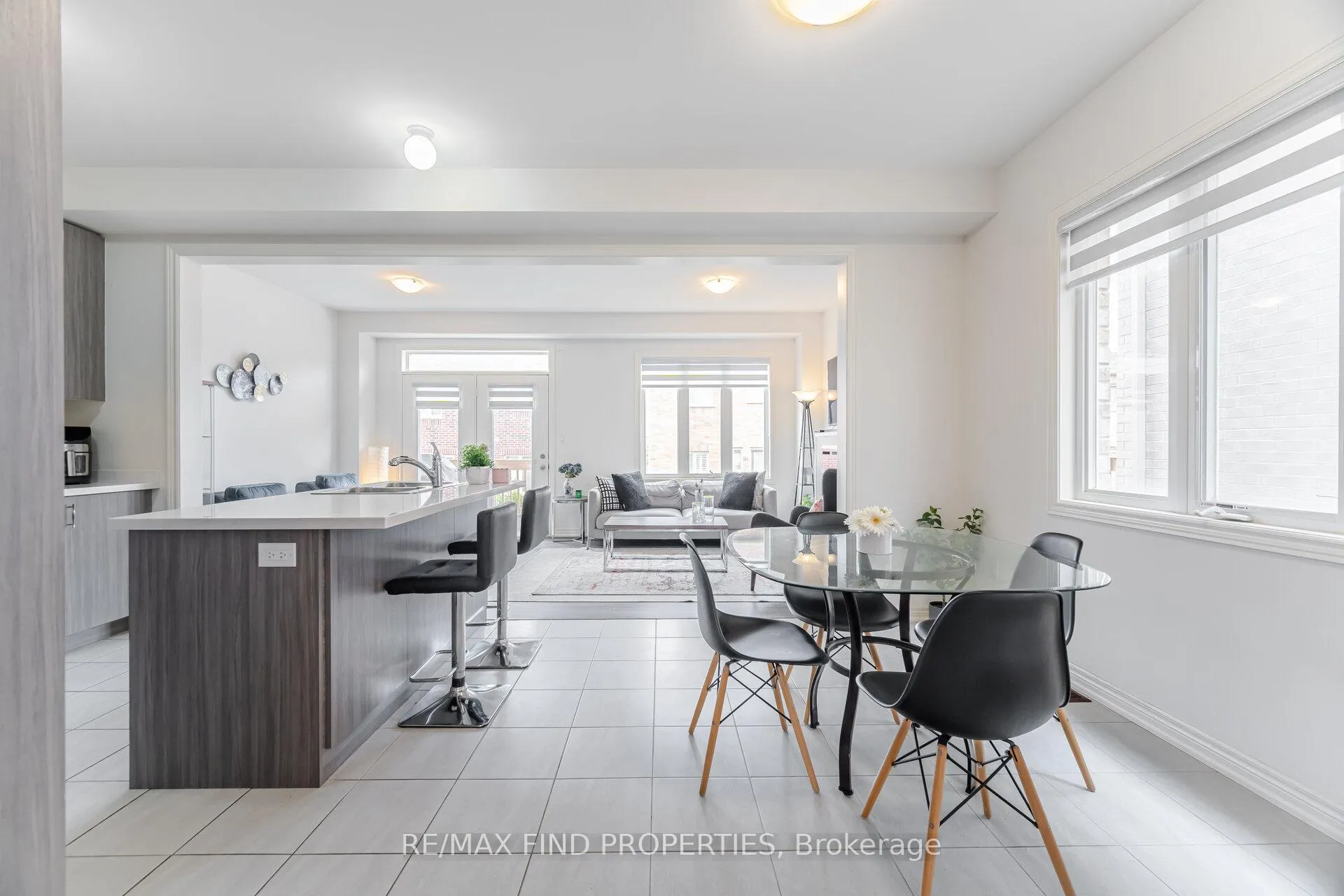 Photo 9 of 361 Skinner Road, Hamilton, Waterdown — HOMEH