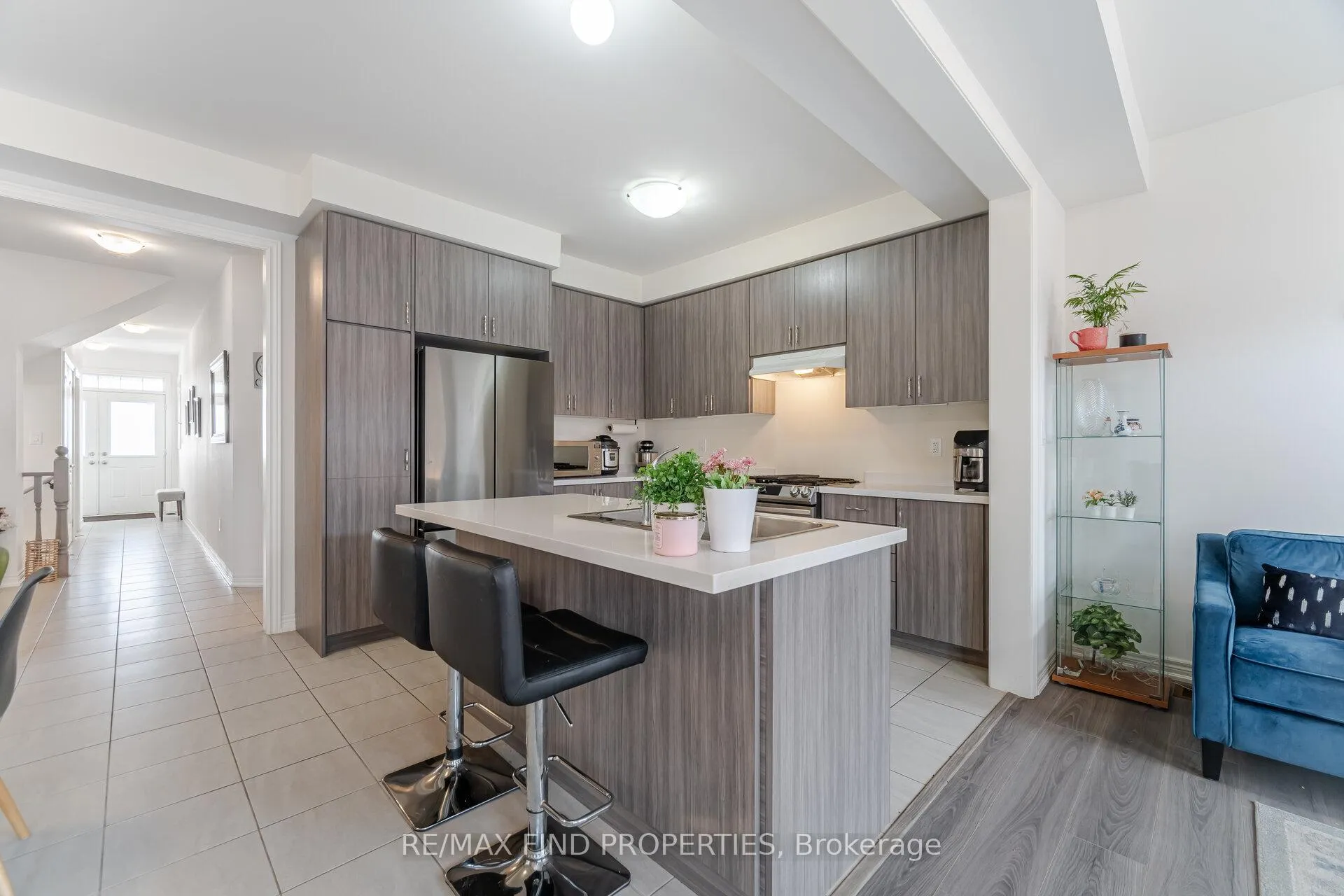 Photo 13 of 361 Skinner Road, Hamilton, Waterdown — HOMEH