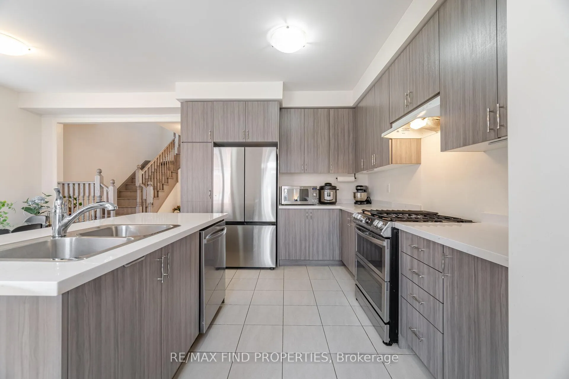 Photo 14 of 361 Skinner Road, Hamilton, Waterdown — HOMEH
