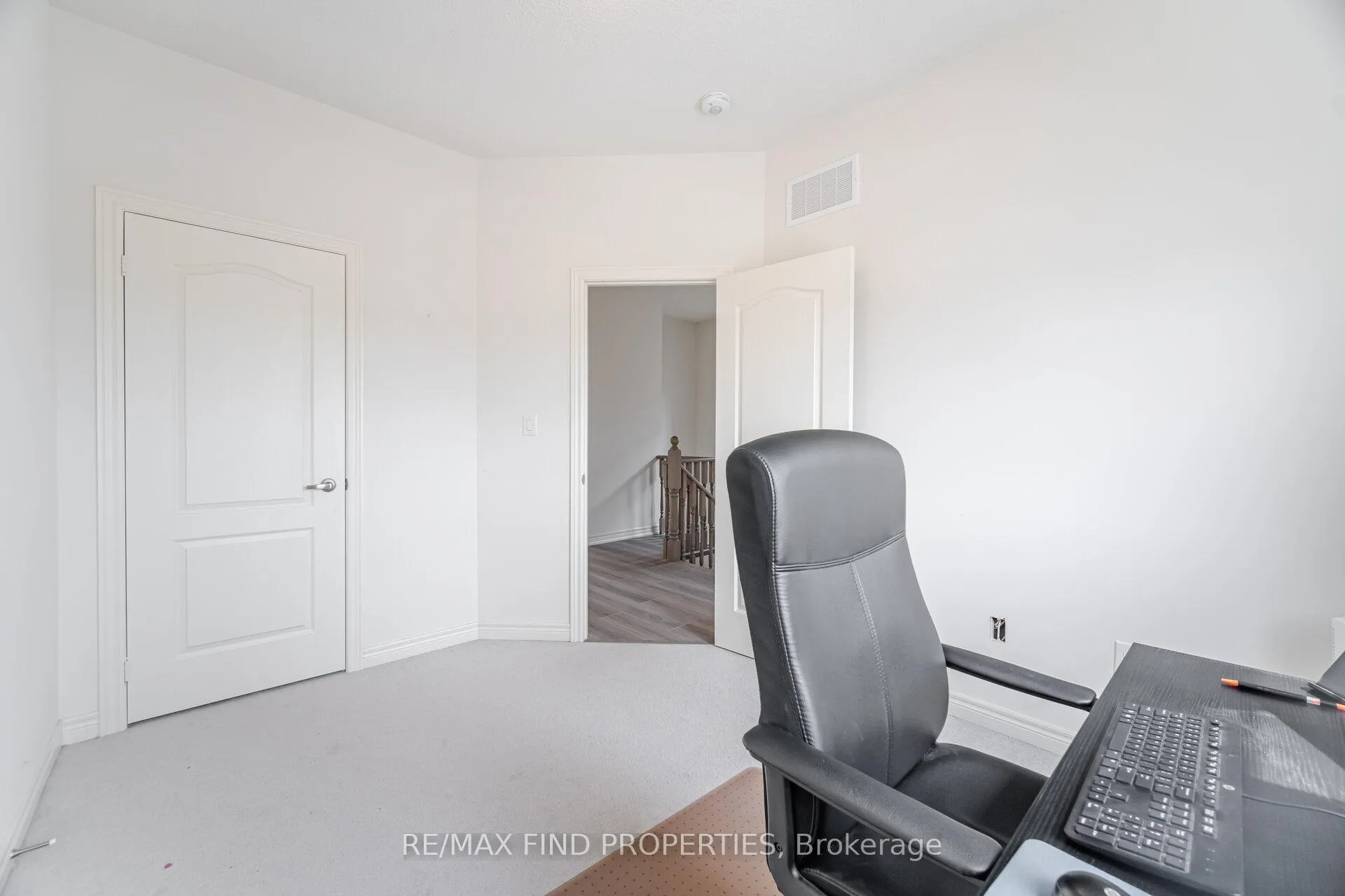 Photo 35 of 361 Skinner Road, Hamilton, Waterdown — HOMEH