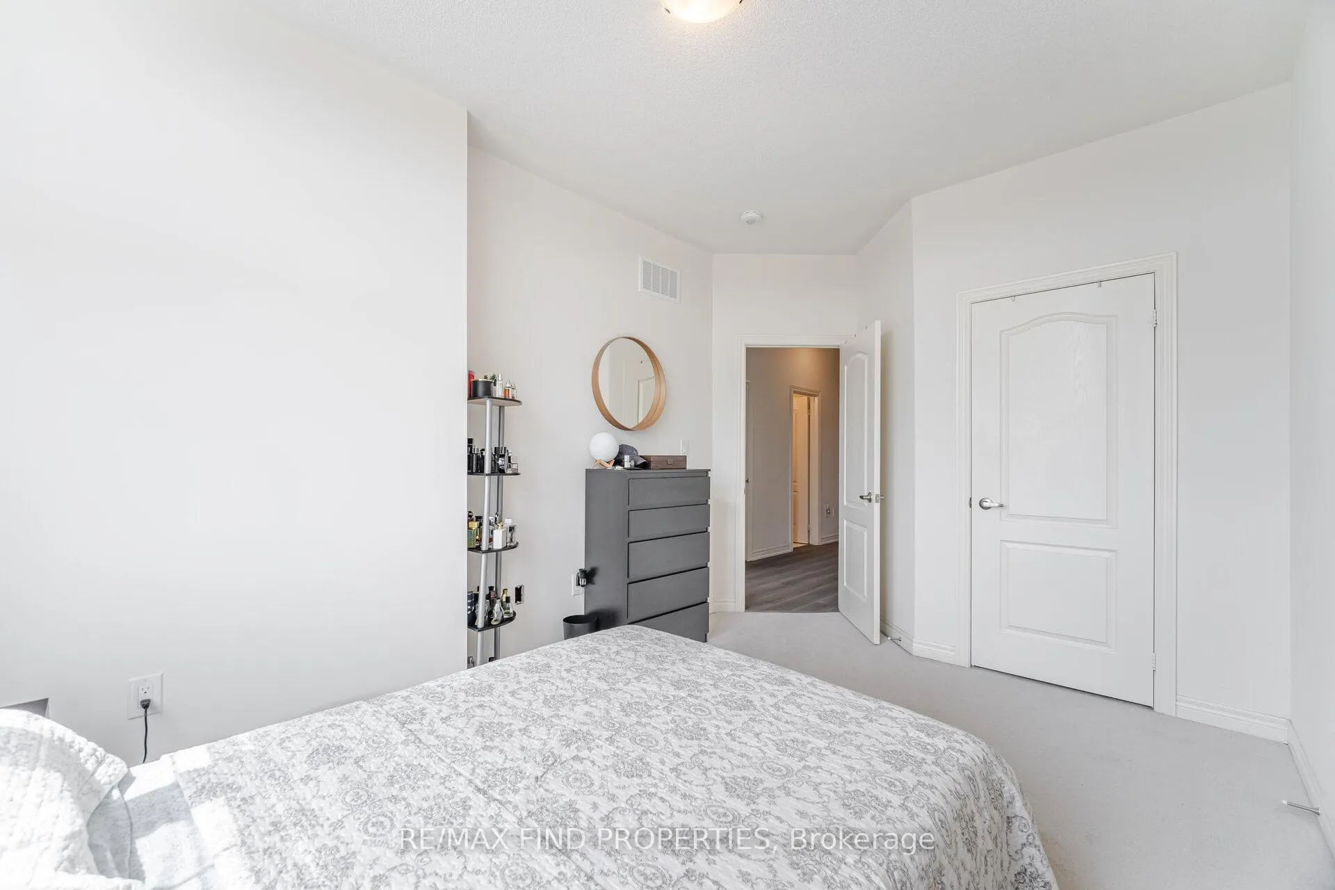 Photo 37 of 361 Skinner Road, Hamilton, Waterdown — HOMEH