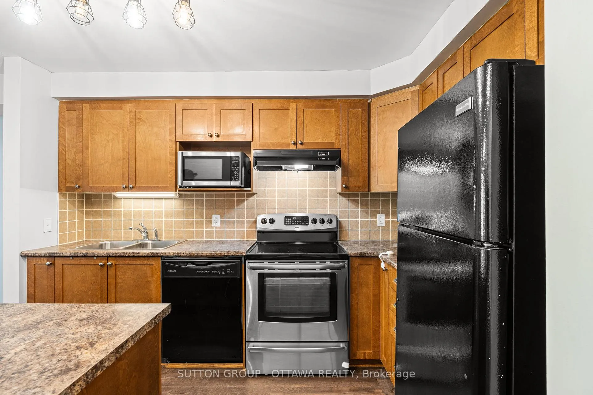 Photo 7 of 159 Keltie Private, Ottawa, Barrhaven - Longfields — HOMEH