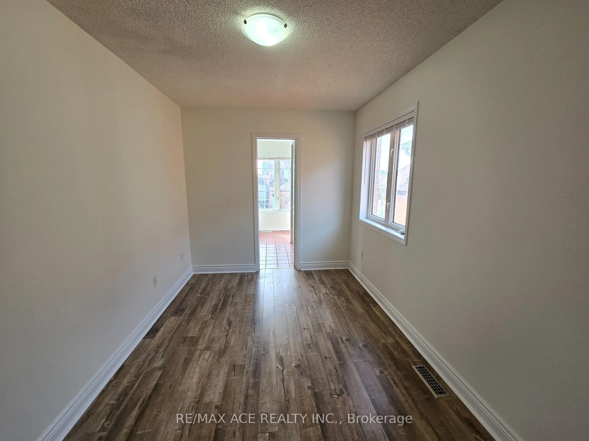 Photo 14 of 52 Domenico Crescent, Brampton, Bram East — HOMEH
