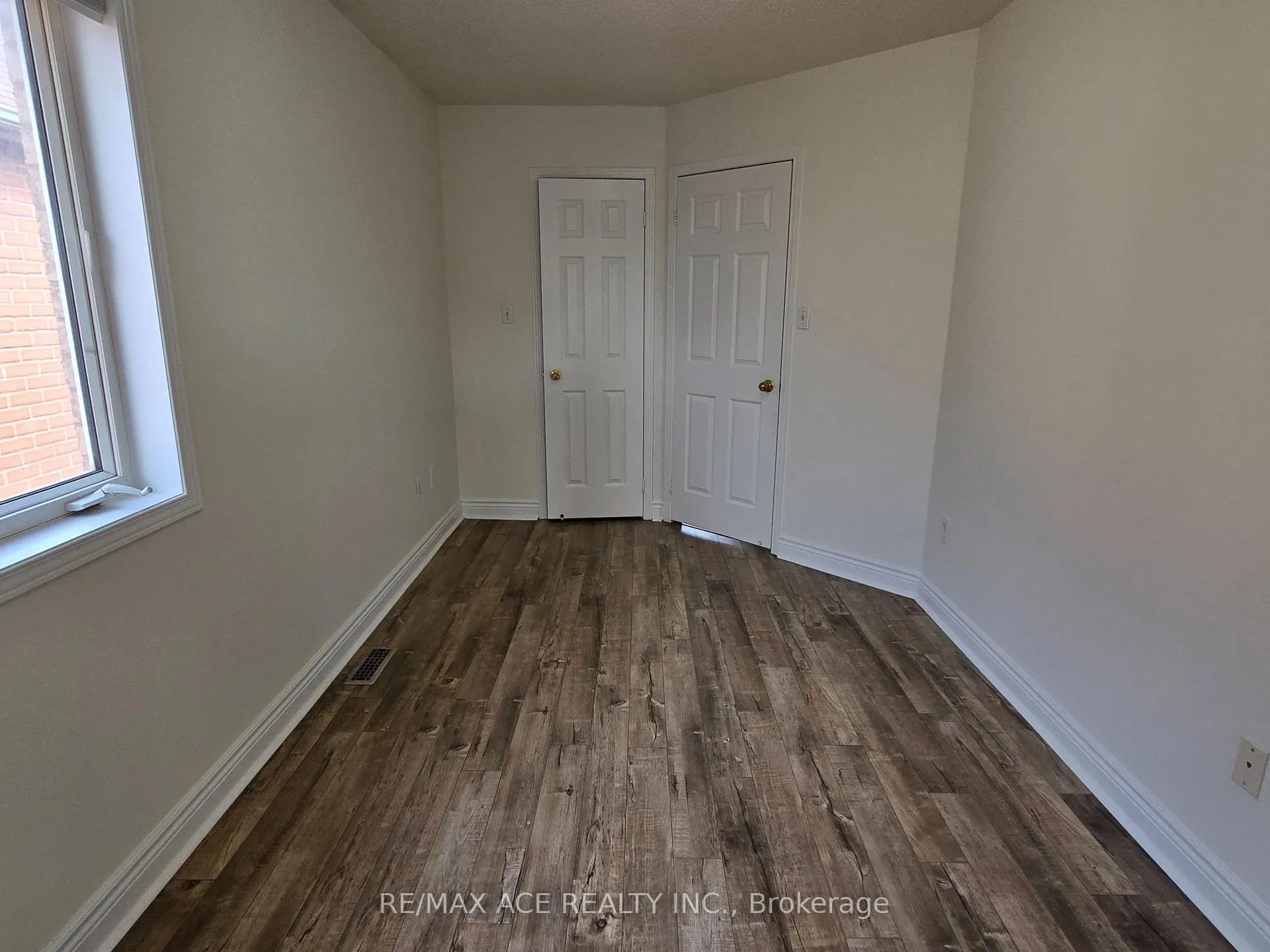 Photo 15 of 52 Domenico Crescent, Brampton, Bram East — HOMEH