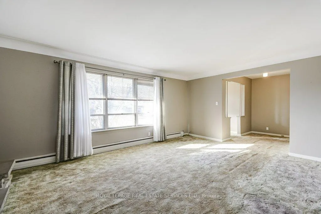 Photo 7 of 15 Loma Drive, Hamilton, Stoney Creek — HOMEH