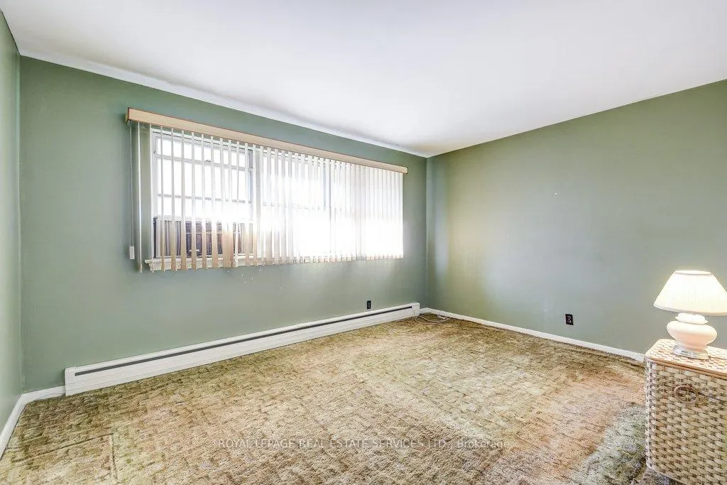 Photo 17 of 15 Loma Drive, Hamilton, Stoney Creek — HOMEH
