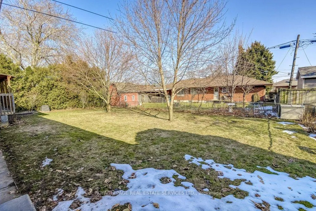 Photo 31 of 15 Loma Drive, Hamilton, Stoney Creek — HOMEH