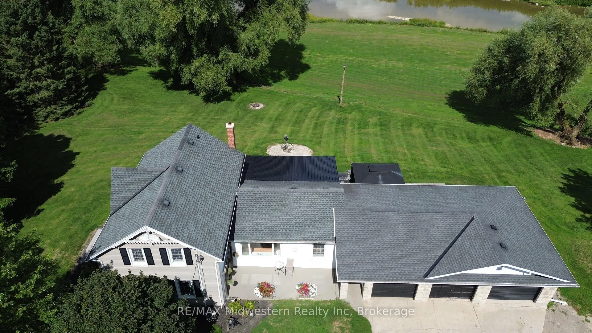 Photo 1 of 2081 John Street E, Howick — HOMEH