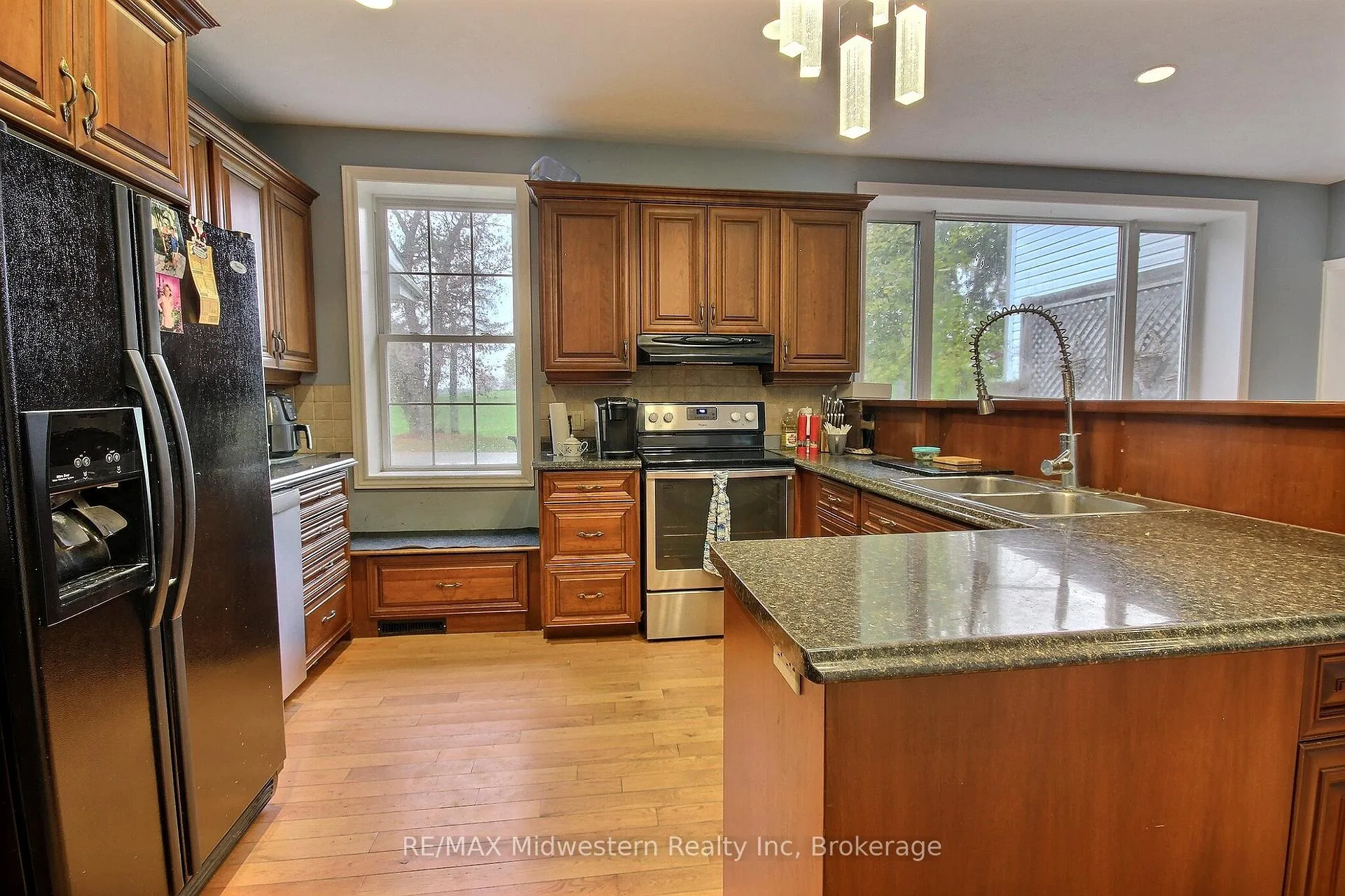 Photo 5 of 2081 John Street E, Howick — HOMEH