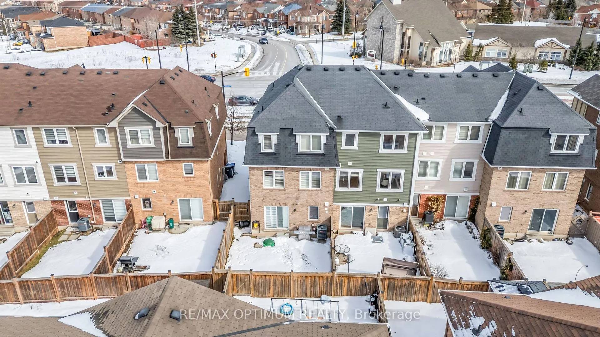 Photo 34 of 80 Memory Lane, Brampton, Northwest Brampton — HOMEH