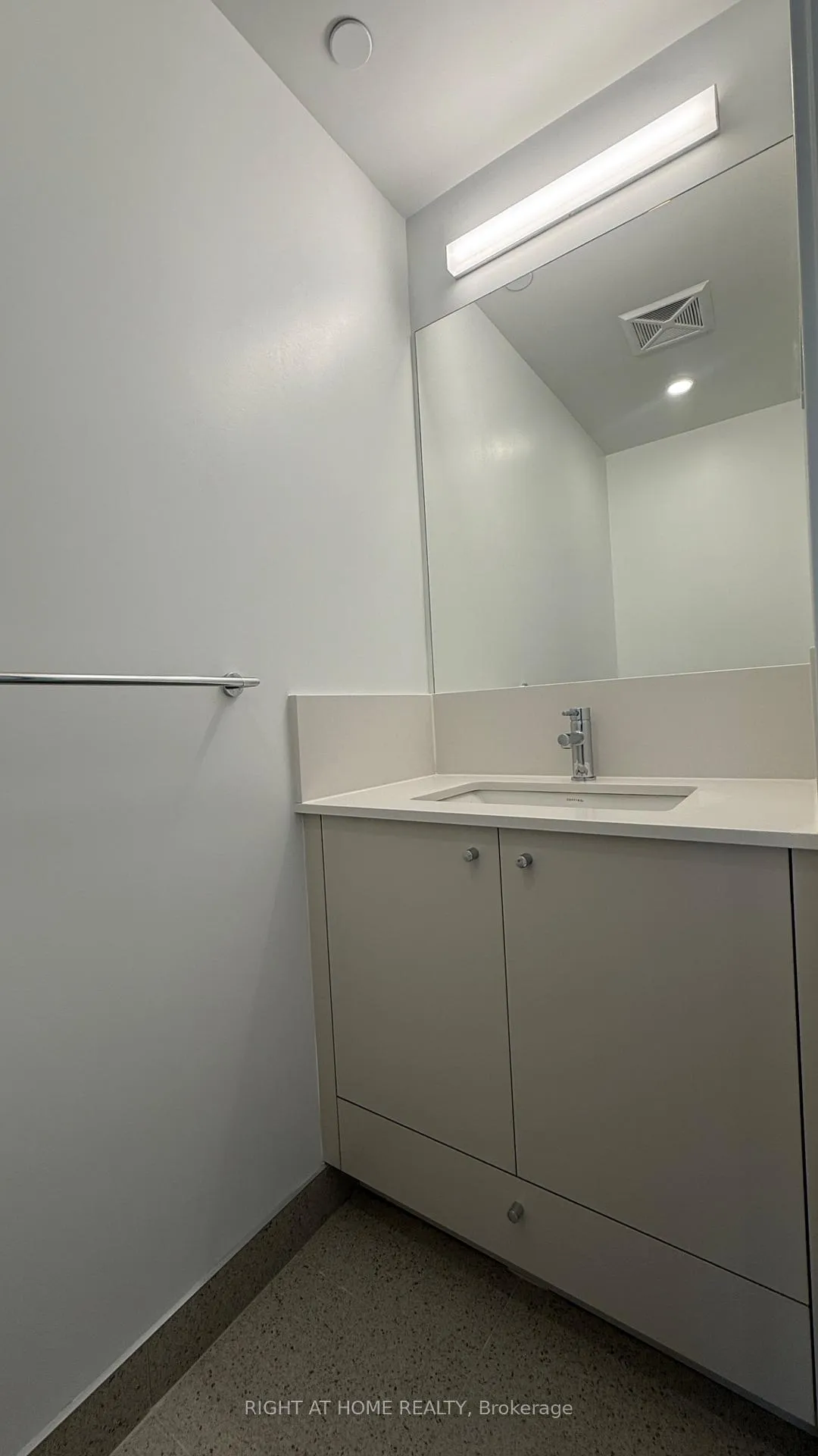 Photo 9 of Unit 627, 30 dreamers Way, Toronto, Regent Park — HOMEH
