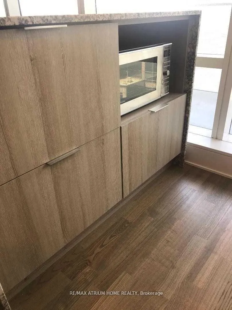 Photo 3 of Unit 1403, 1 Bloor Street E, Toronto, Church-Yonge Corridor — HOMEH
