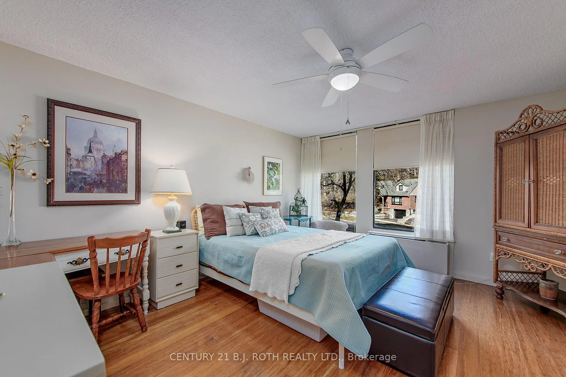 Photo 22 of Unit 301, 181 Collier Street, Barrie, North Shore — HOMEH