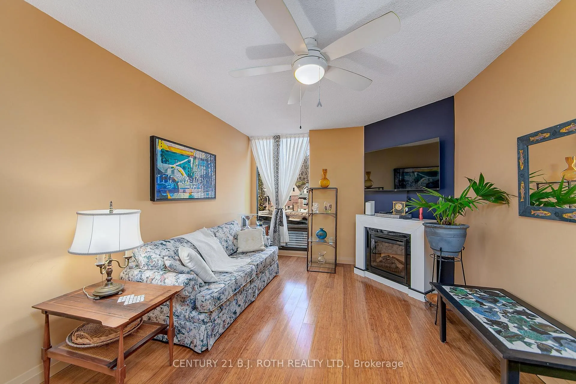 Photo 28 of Unit 301, 181 Collier Street, Barrie, North Shore — HOMEH