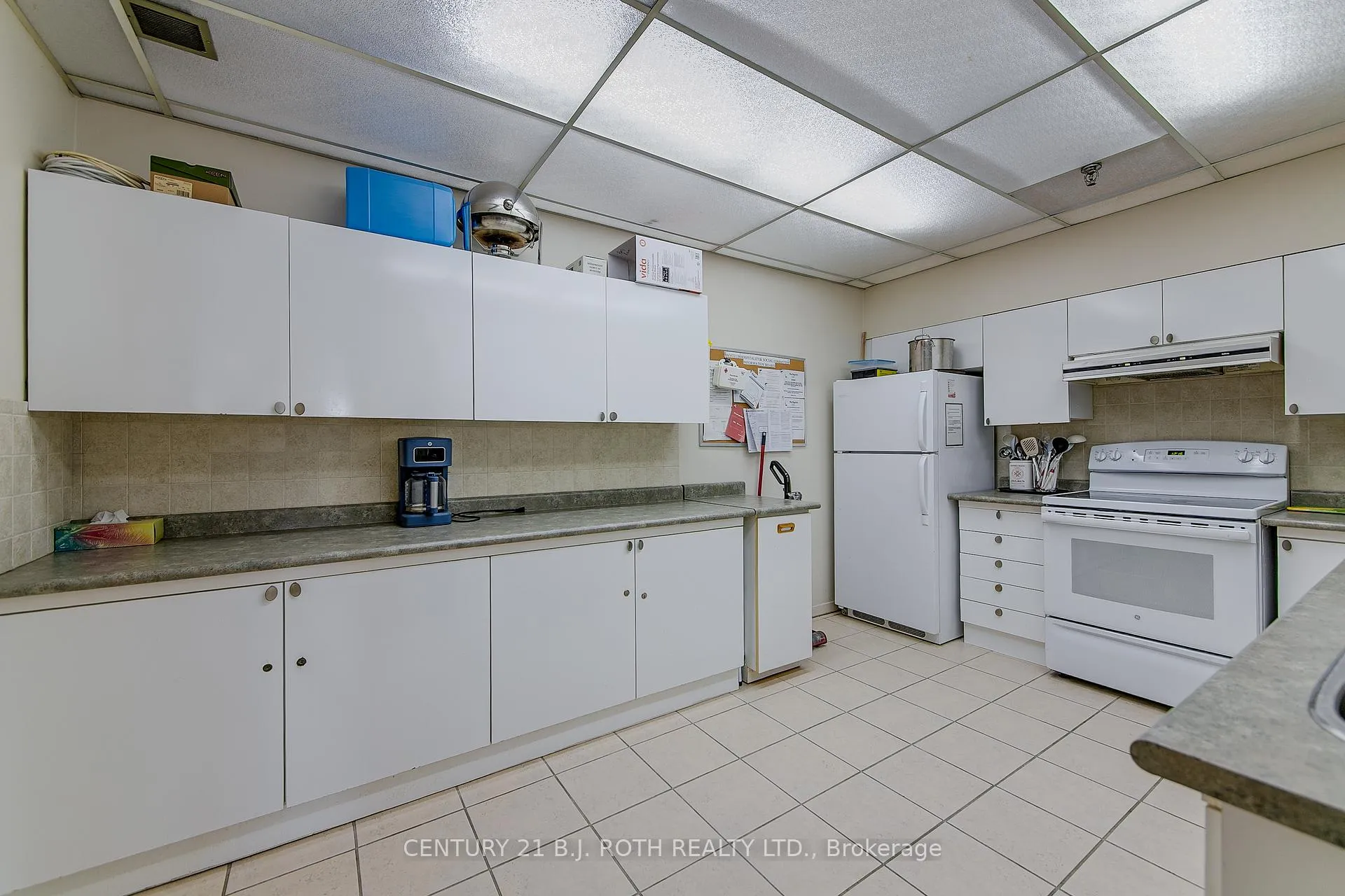Photo 39 of Unit 301, 181 Collier Street, Barrie, North Shore — HOMEH