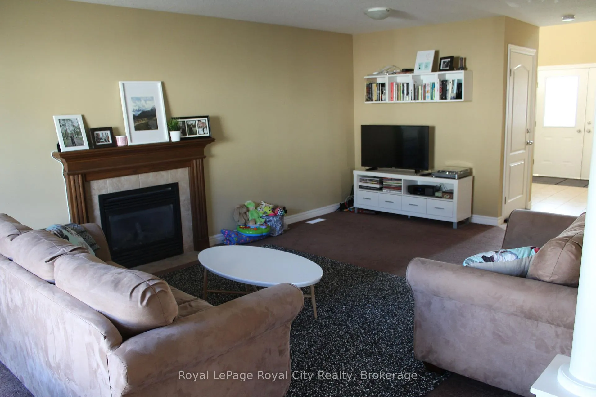 Photo 8 of 74 Bard Boulevard, Guelph, Pineridge/Westminster Woods — HOMEH