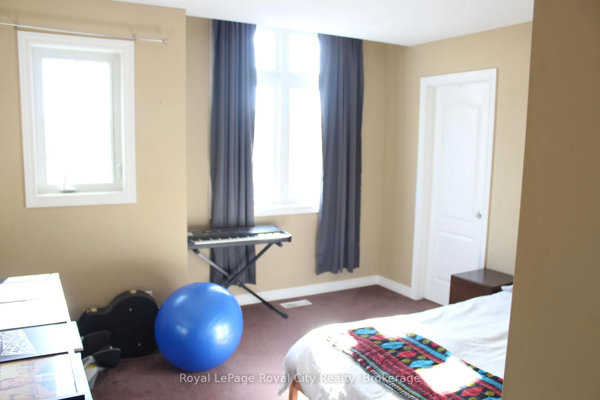 Photo 10 of 74 Bard Boulevard, Guelph, Pineridge/Westminster Woods — HOMEH