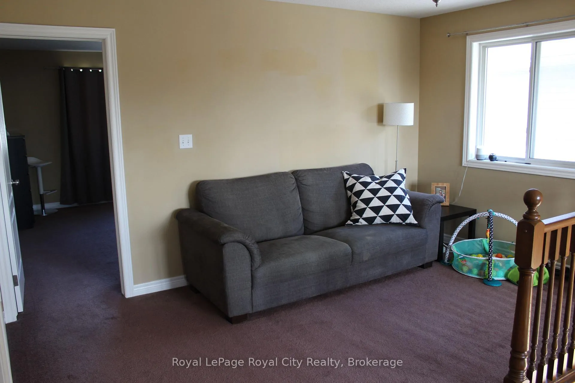 Photo 12 of 74 Bard Boulevard, Guelph, Pineridge/Westminster Woods — HOMEH