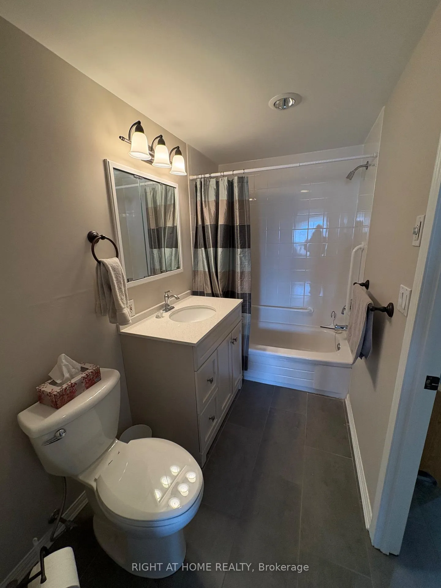 Photo 27 of Unit 412, 94 Dean Avenue, Barrie, Painswick South — HOMEH