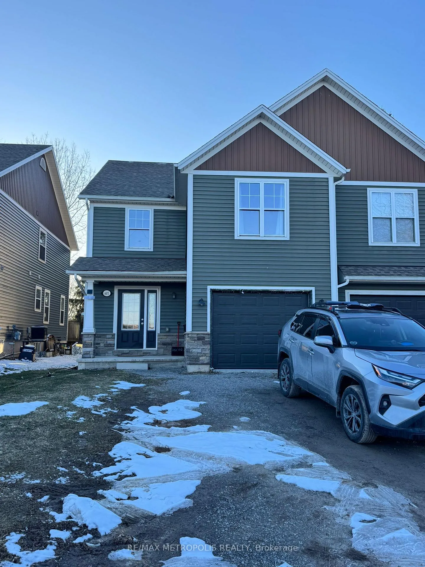 Photo 1 of 605 First Avenue, Welland, N. Welland — HOMEH