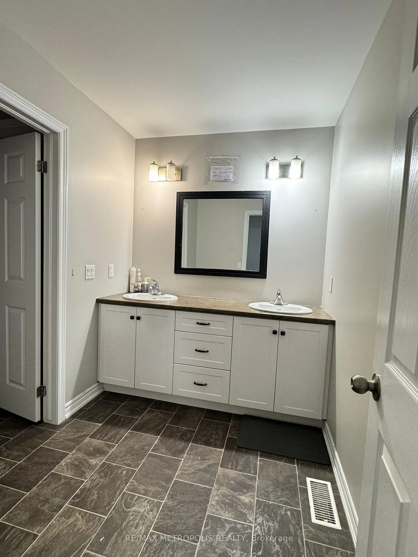 Photo 8 of 605 First Avenue, Welland, N. Welland — HOMEH
