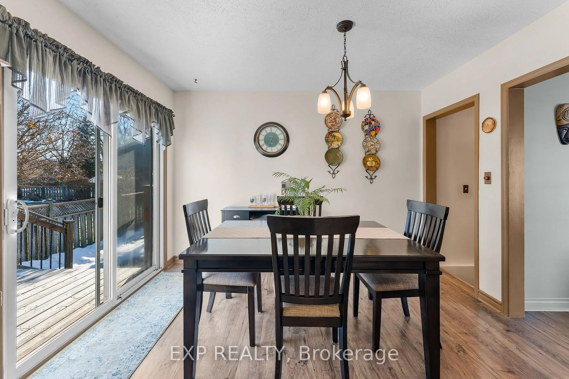 Photo 9 of 74 Tecumseh Street, St. Catharines, Bunting/Linwell — HOMEH