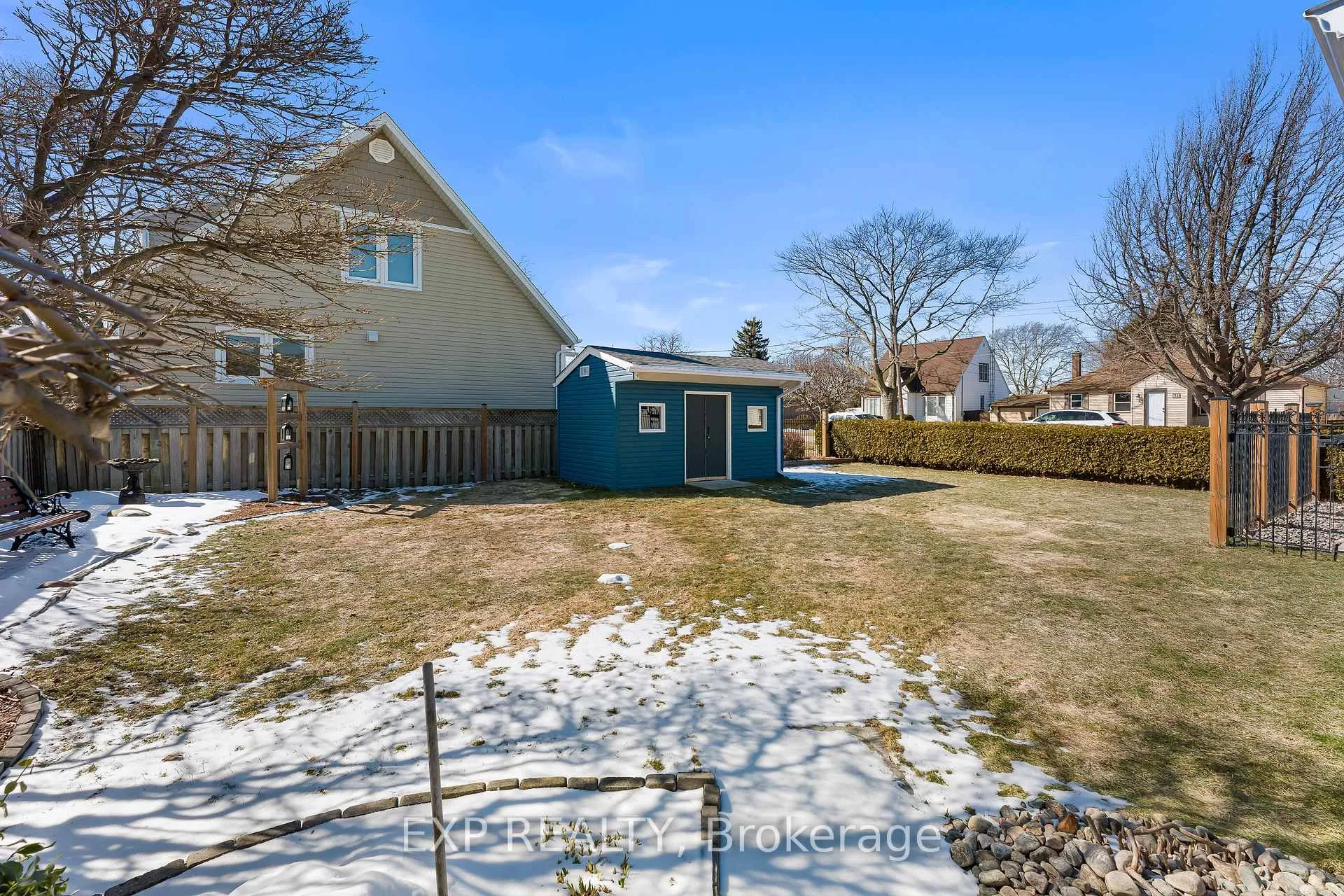 Photo 32 of 74 Tecumseh Street, St. Catharines, Bunting/Linwell — HOMEH