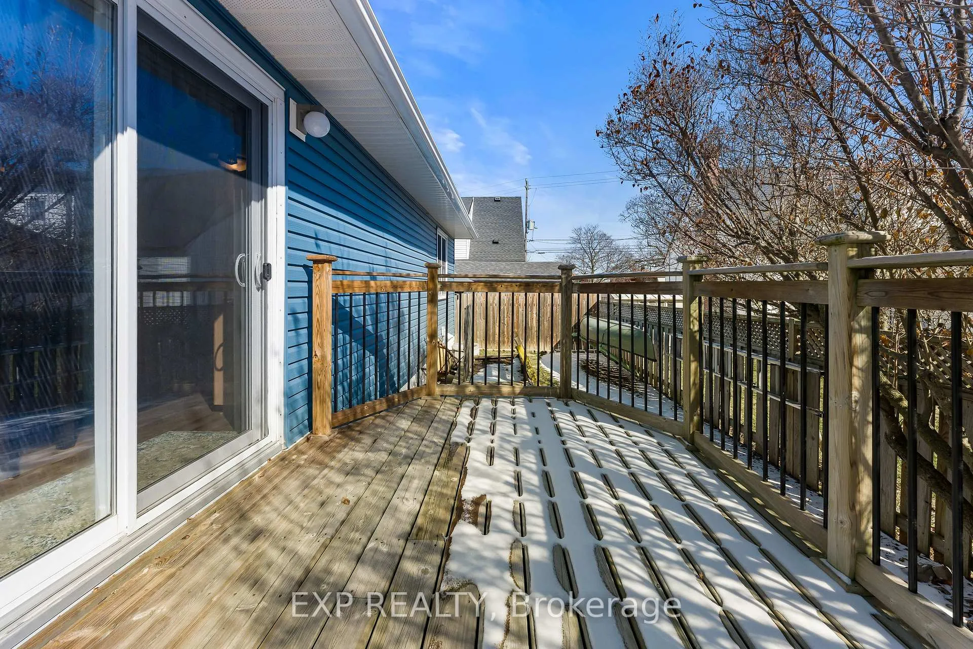 Photo 35 of 74 Tecumseh Street, St. Catharines, Bunting/Linwell — HOMEH