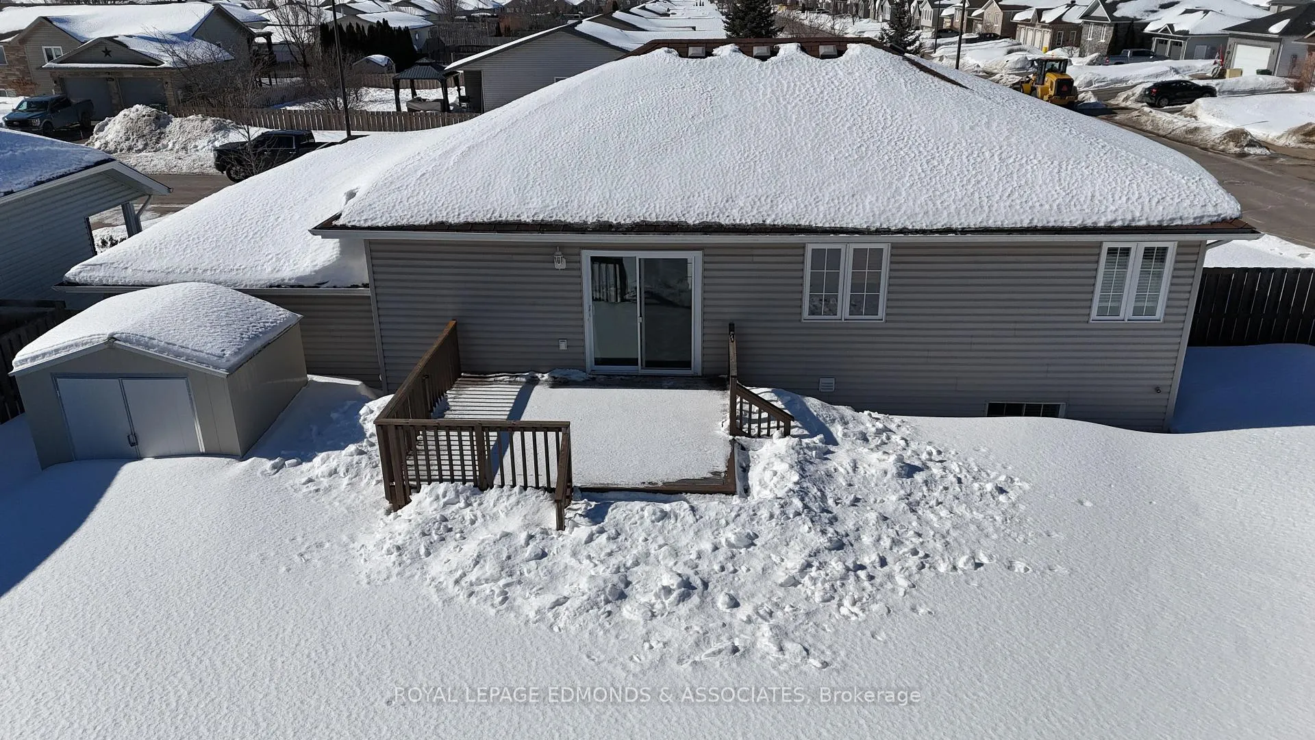 Photo 48 of 2001 Sandstone Crescent, Petawawa — HOMEH