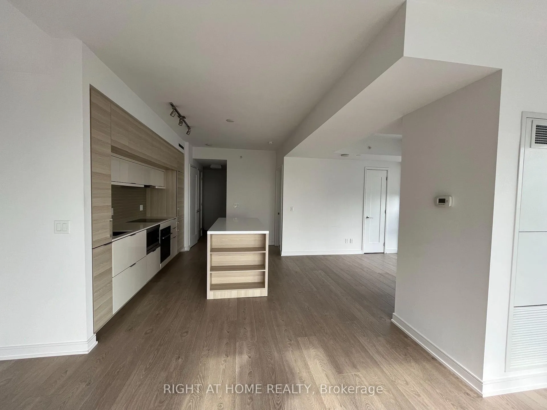 Photo 2 of Unit 3307, 88 Scott Street, Toronto, Church-Yonge Corridor — HOMEH
