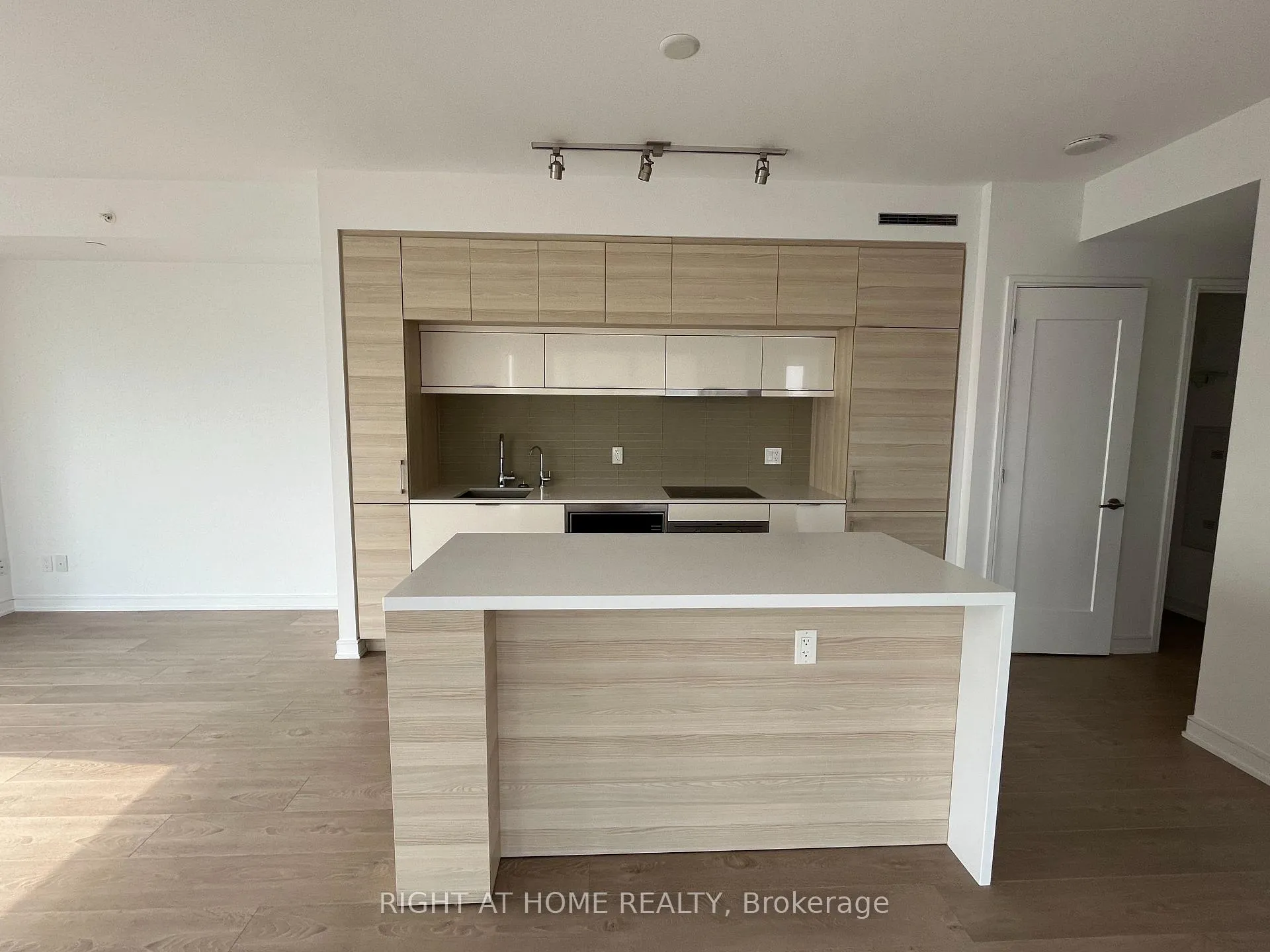 Photo 3 of Unit 3307, 88 Scott Street, Toronto, Church-Yonge Corridor — HOMEH