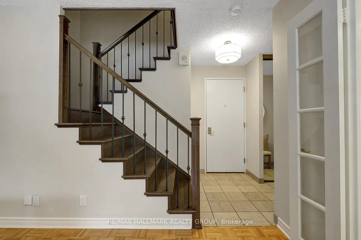Photo 5 of Unit 105, 505 St Laurent Boulevard, Ottawa, Viscount Alexander Park — HOMEH