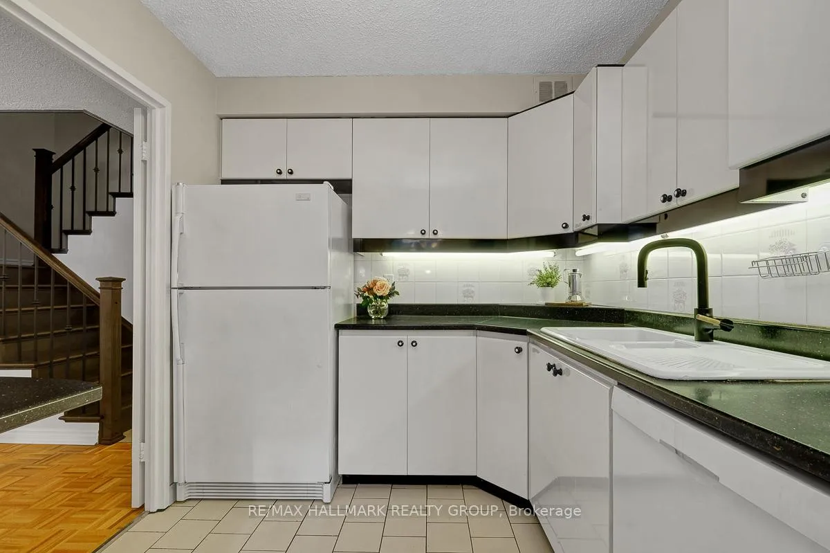Photo 20 of Unit 105, 505 St Laurent Boulevard, Ottawa, Viscount Alexander Park — HOMEH