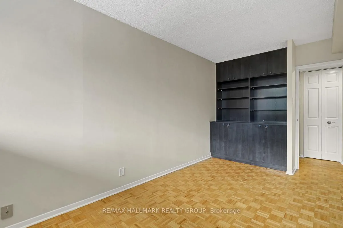 Photo 28 of Unit 105, 505 St Laurent Boulevard, Ottawa, Viscount Alexander Park — HOMEH
