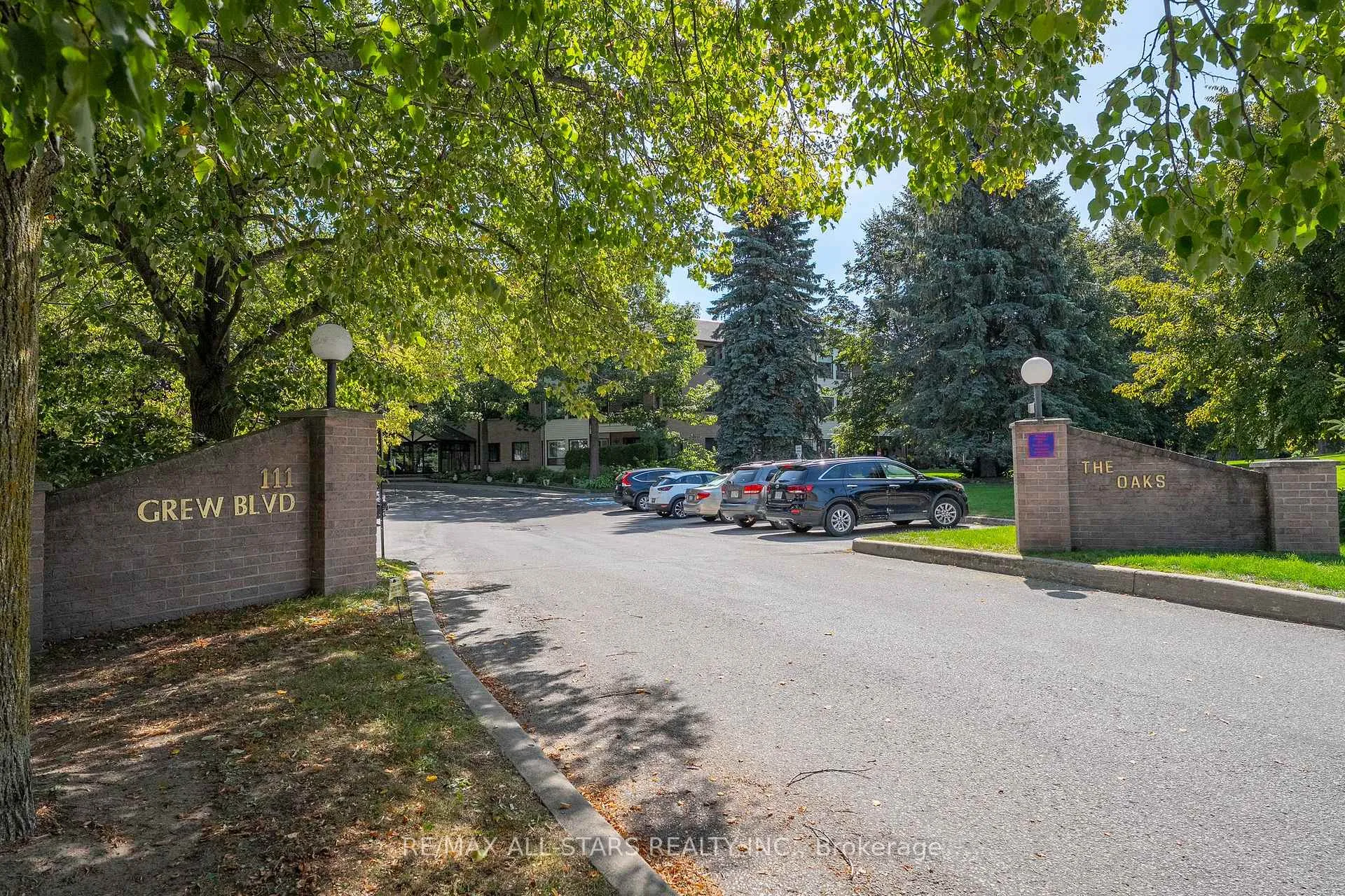 Photo 3 of Unit 301, 111 Grew Boulevard, Georgina, Sutton & Jackson's Point — HOMEH