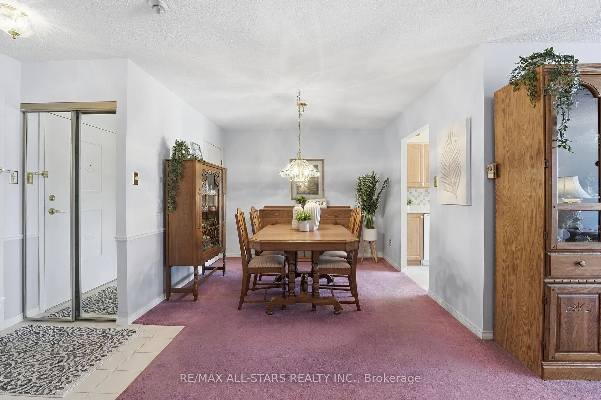 Photo 13 of Unit 301, 111 Grew Boulevard, Georgina, Sutton & Jackson's Point — HOMEH
