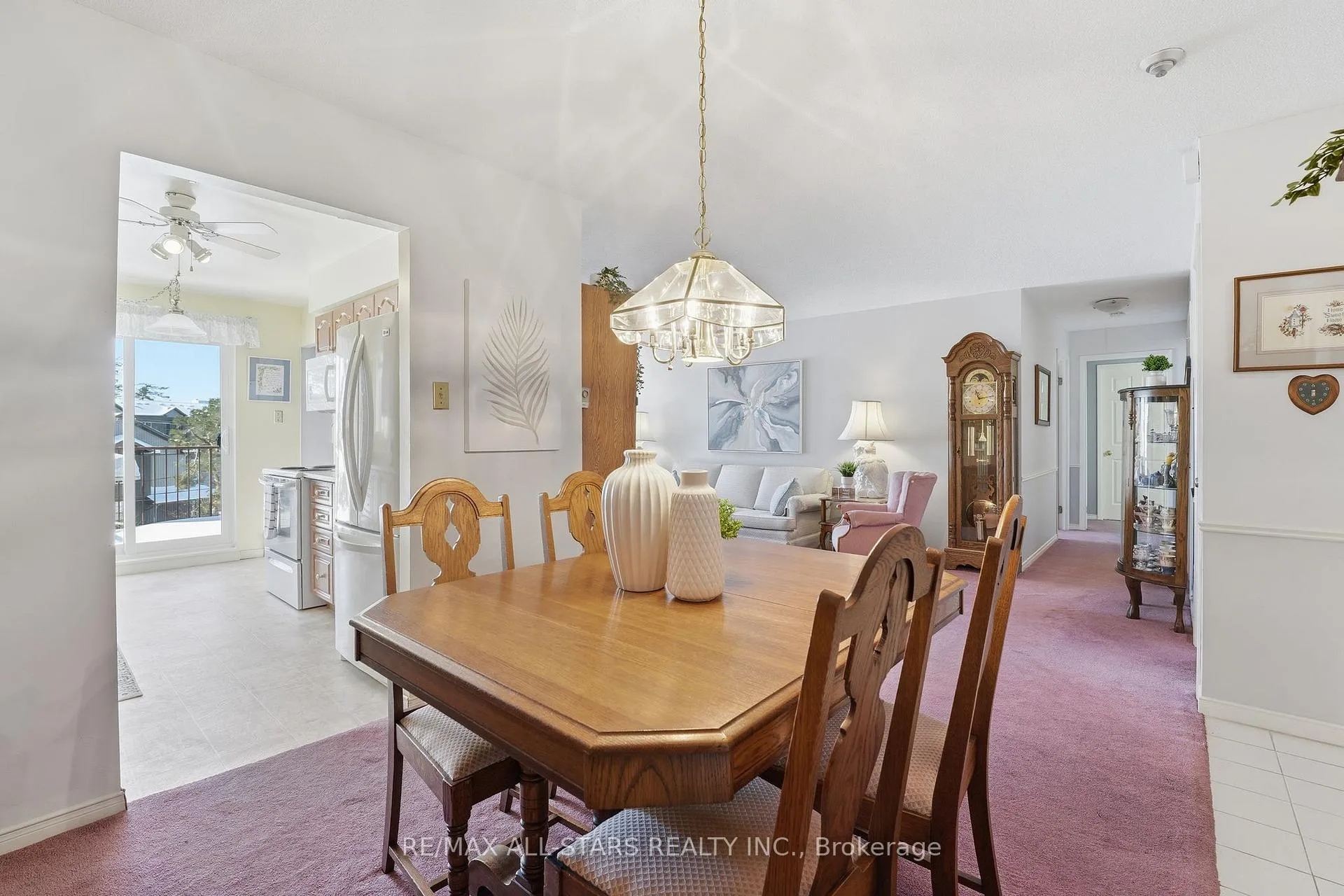 Photo 15 of Unit 301, 111 Grew Boulevard, Georgina, Sutton & Jackson's Point — HOMEH