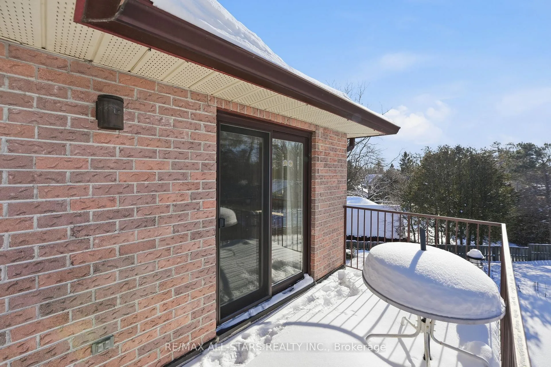 Photo 25 of Unit 301, 111 Grew Boulevard, Georgina, Sutton & Jackson's Point — HOMEH