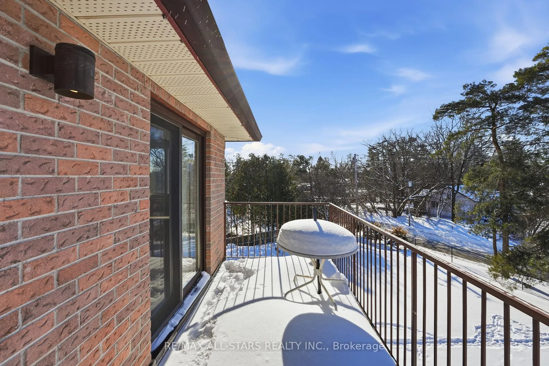 Photo 26 of Unit 301, 111 Grew Boulevard, Georgina, Sutton & Jackson's Point — HOMEH