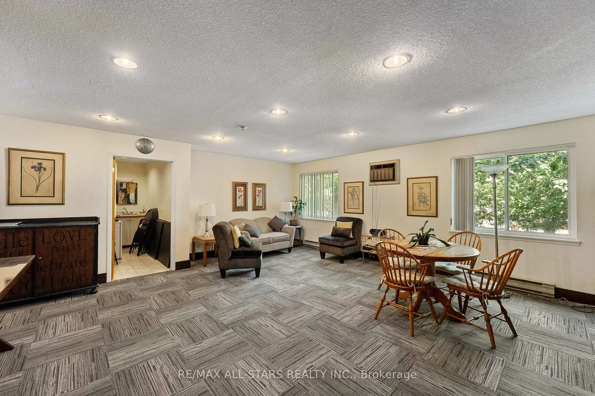 Photo 32 of Unit 301, 111 Grew Boulevard, Georgina, Sutton & Jackson's Point — HOMEH