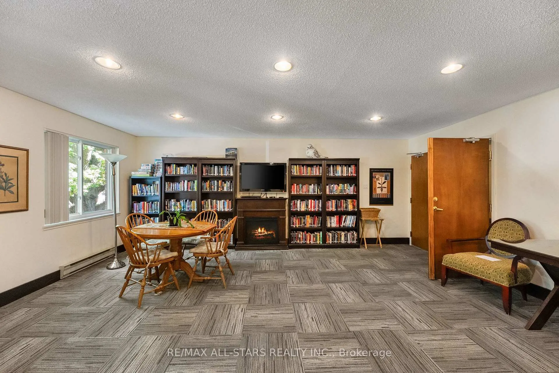 Photo 33 of Unit 301, 111 Grew Boulevard, Georgina, Sutton & Jackson's Point — HOMEH