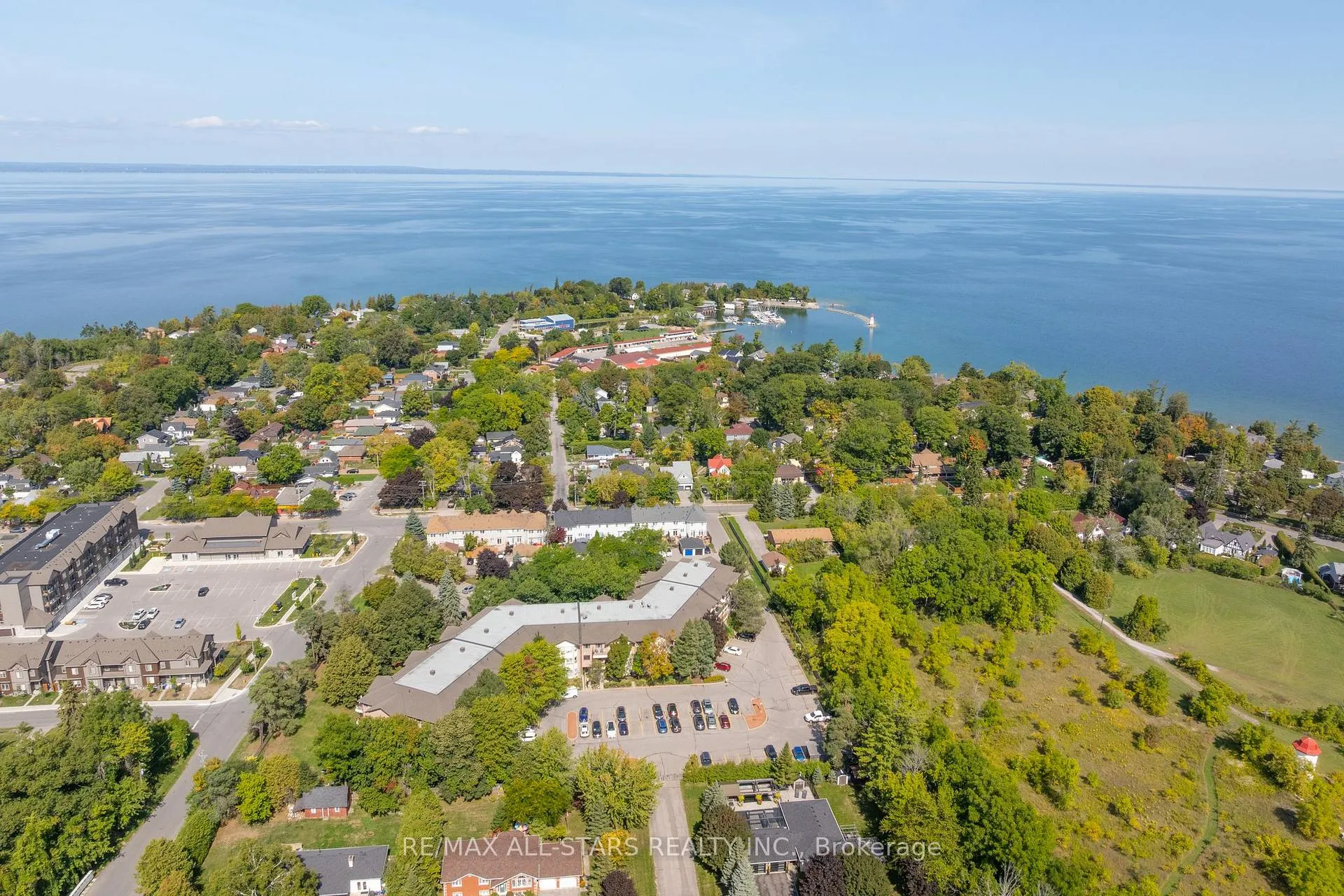 Photo 37 of Unit 301, 111 Grew Boulevard, Georgina, Sutton & Jackson's Point — HOMEH