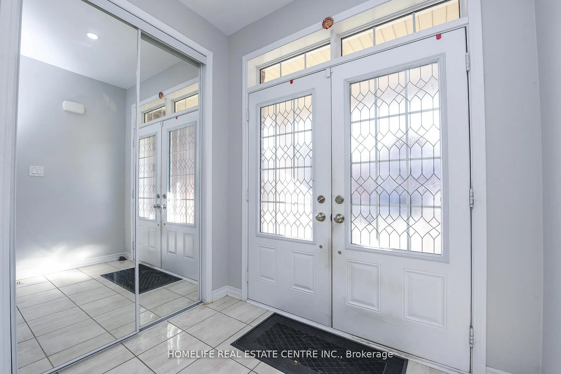 Photo 2 of 13 Feeder Street, Brampton, Northwest Brampton — HOMEH