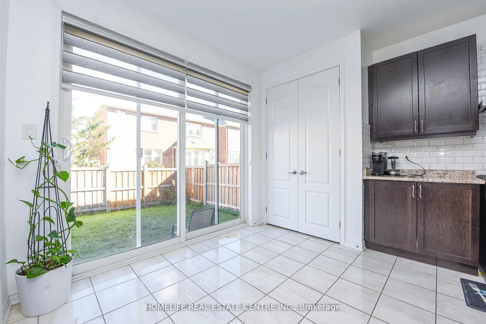 Photo 14 of 13 Feeder Street, Brampton, Northwest Brampton — HOMEH