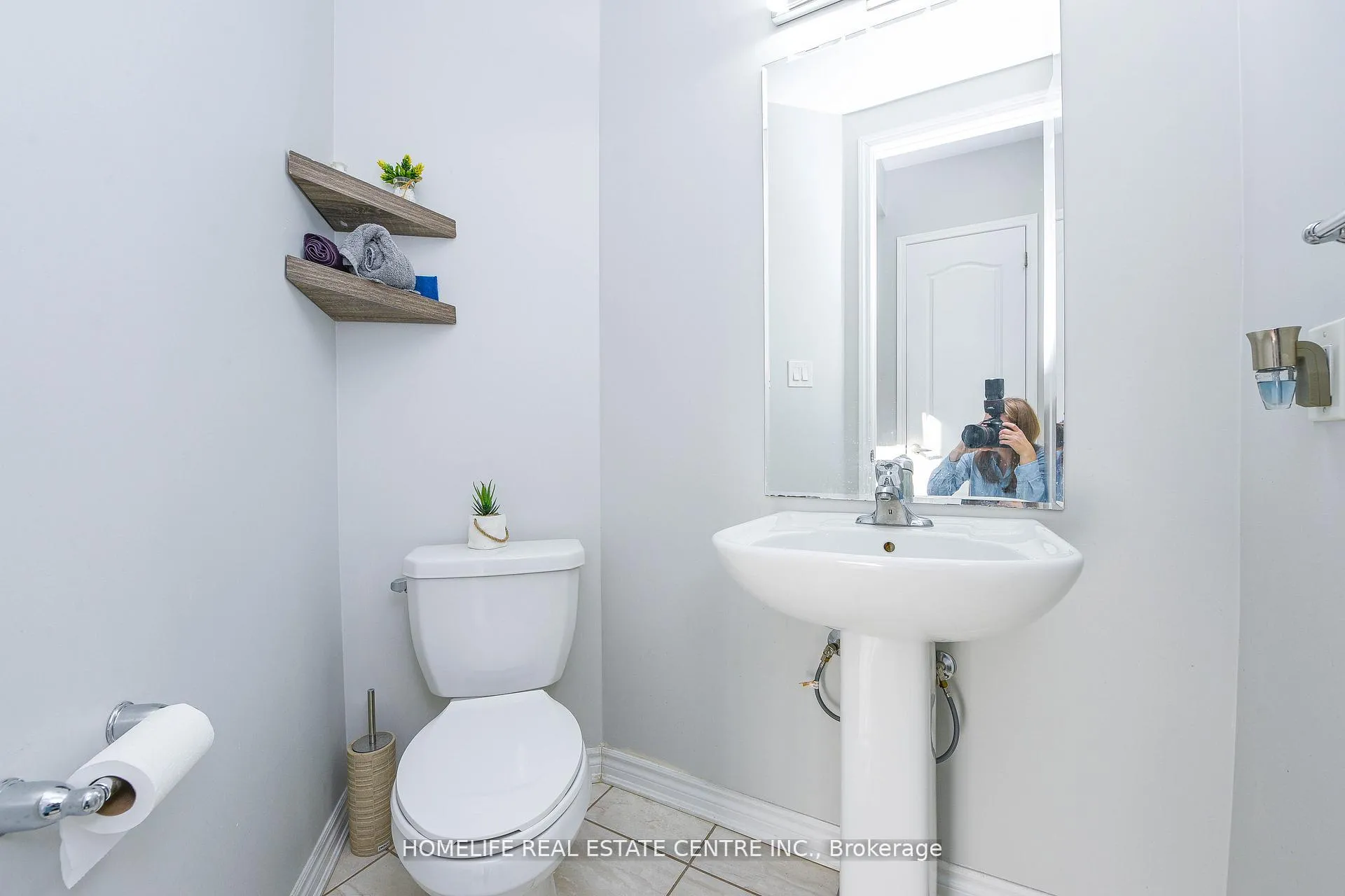Photo 15 of 13 Feeder Street, Brampton, Northwest Brampton — HOMEH