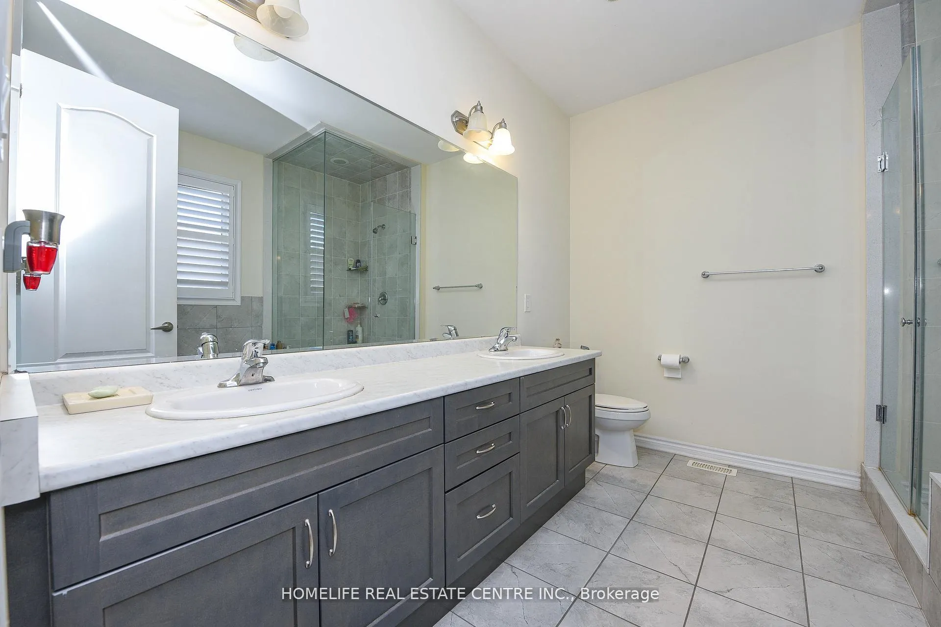 Photo 20 of 13 Feeder Street, Brampton, Northwest Brampton — HOMEH