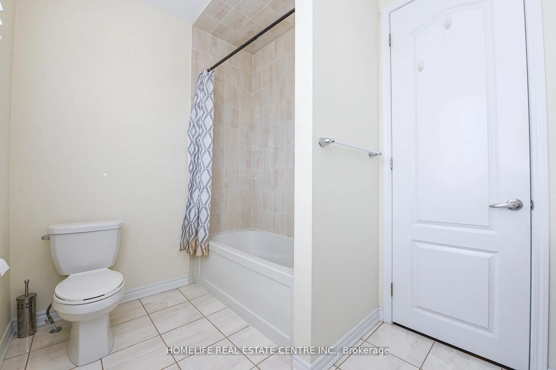 Photo 24 of 13 Feeder Street, Brampton, Northwest Brampton — HOMEH