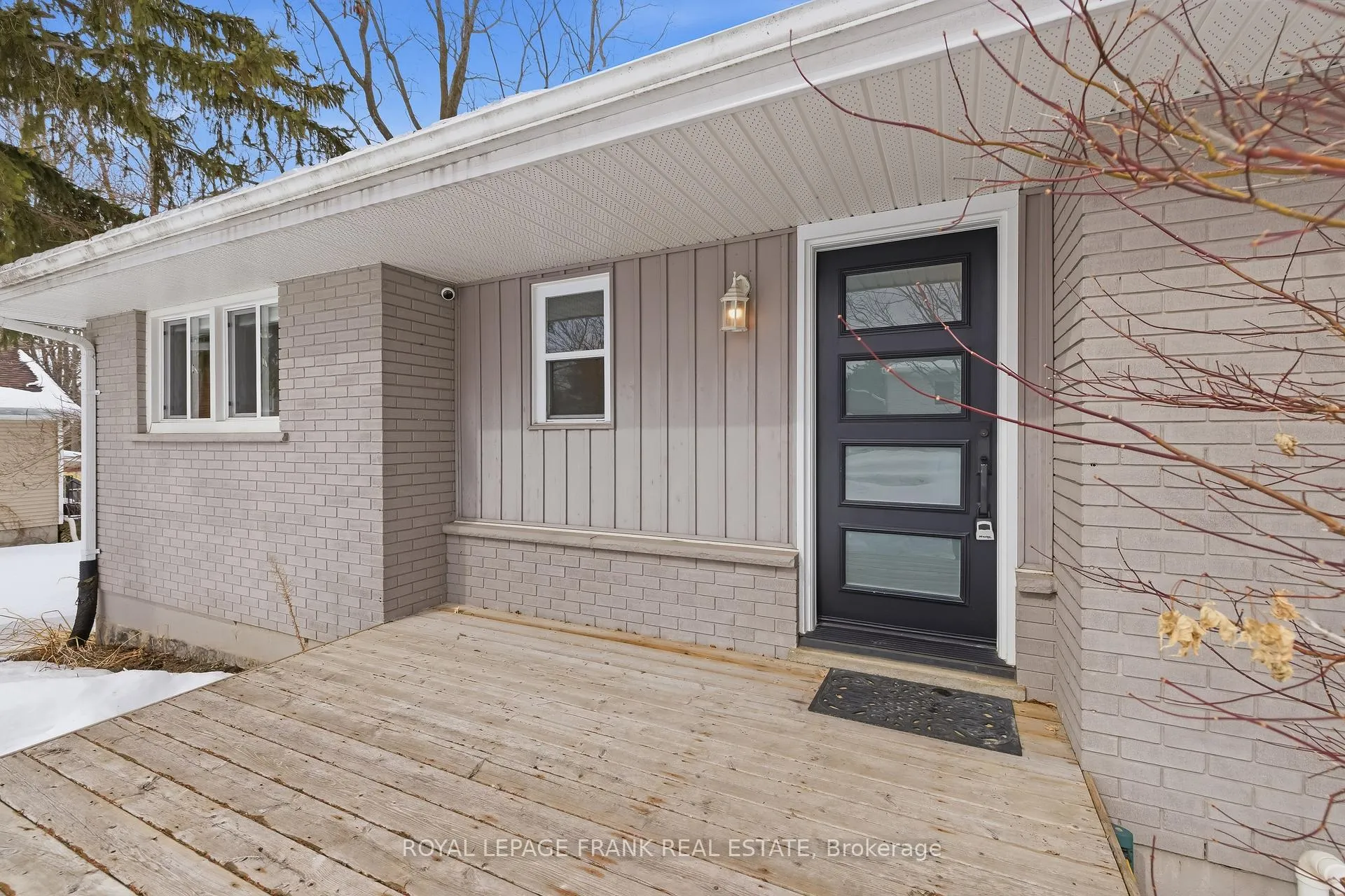 Photo 5 of 579 Queen Street, Scugog, Port Perry — HOMEH