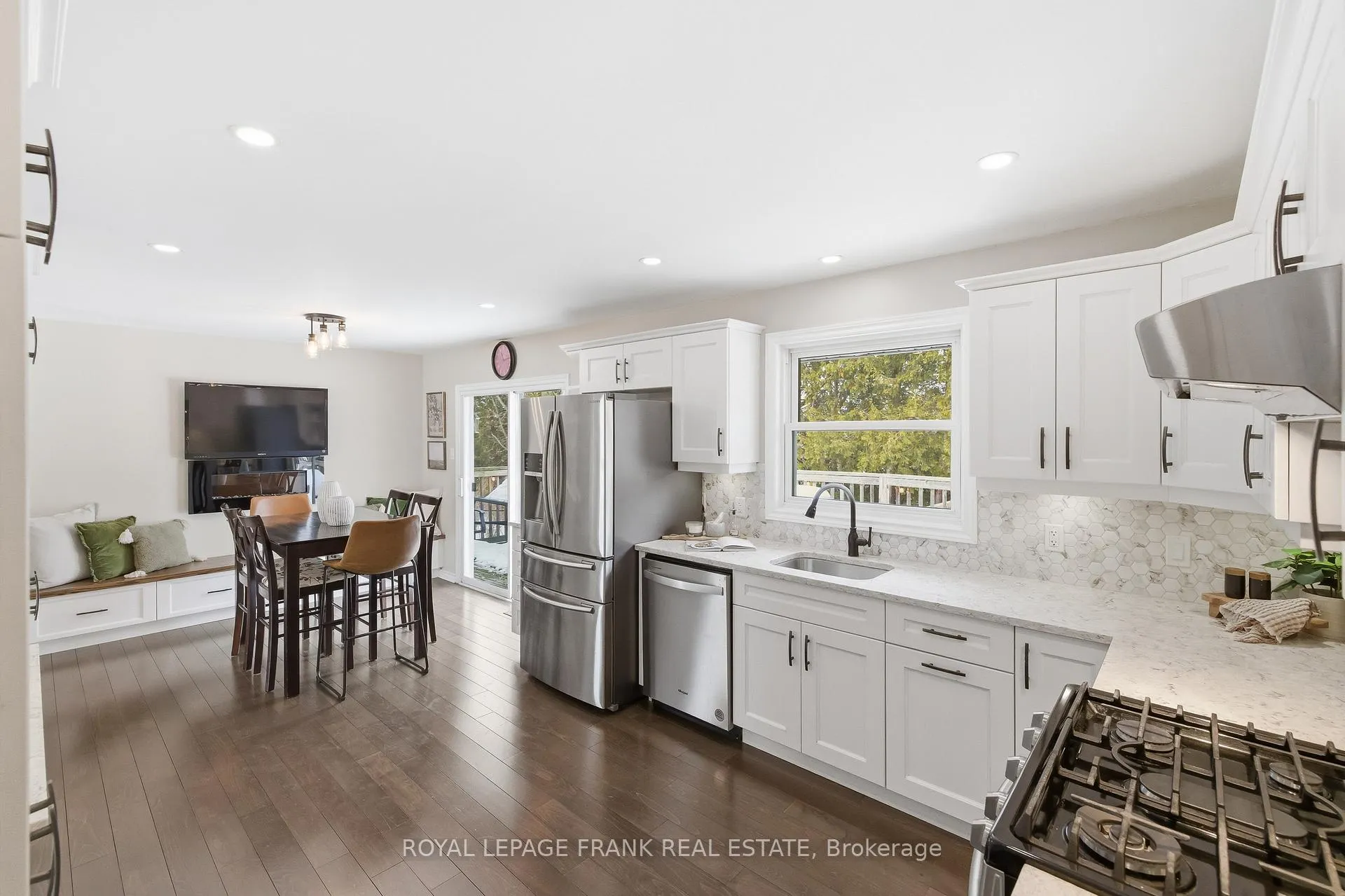 Photo 15 of 579 Queen Street, Scugog, Port Perry — HOMEH